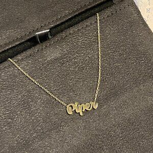 BNWT 14k Solid Yellow Gold 'Piper' Name Necklace